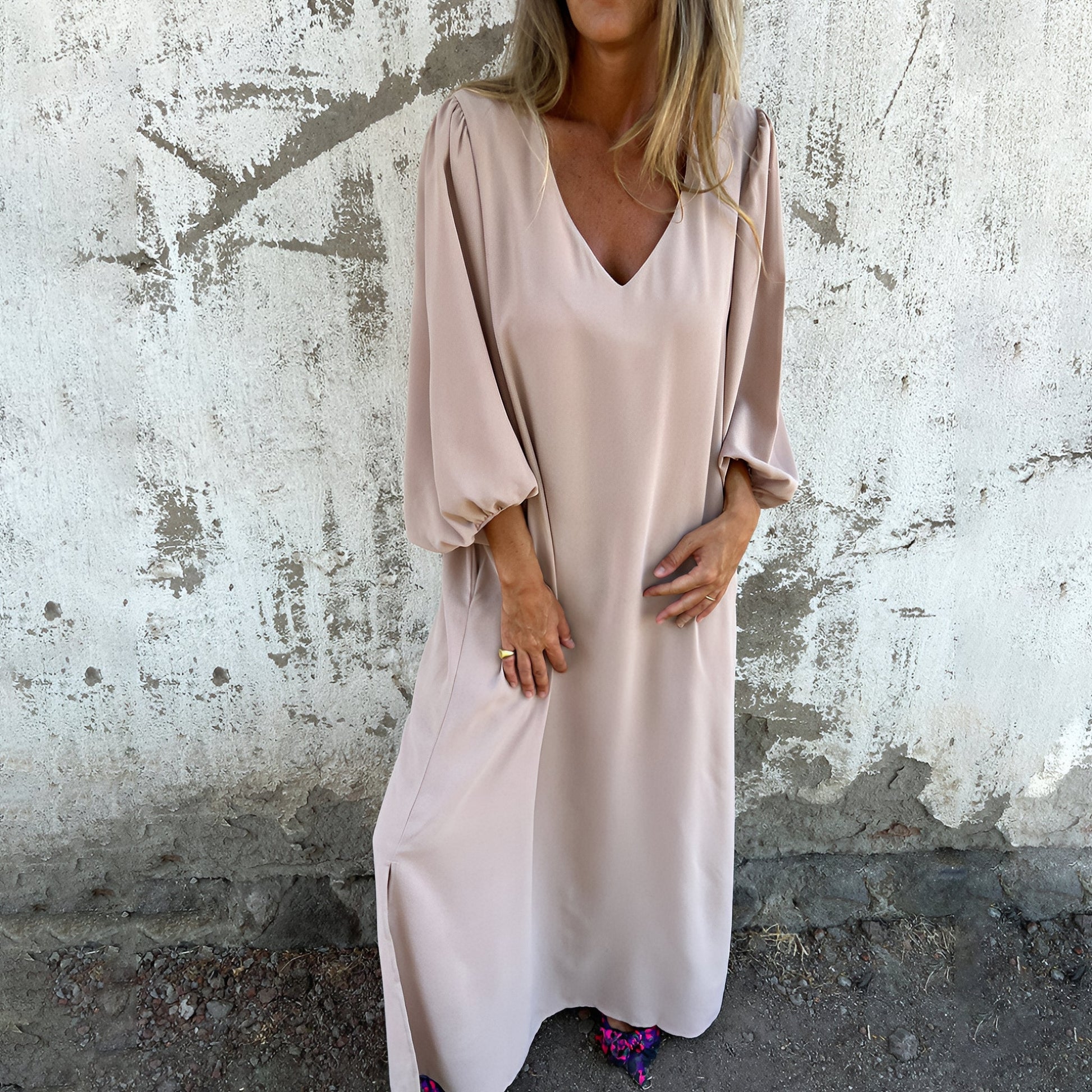 Minimalist Flow Maxi Dress | Timeless Elegance with a Relaxed Fit