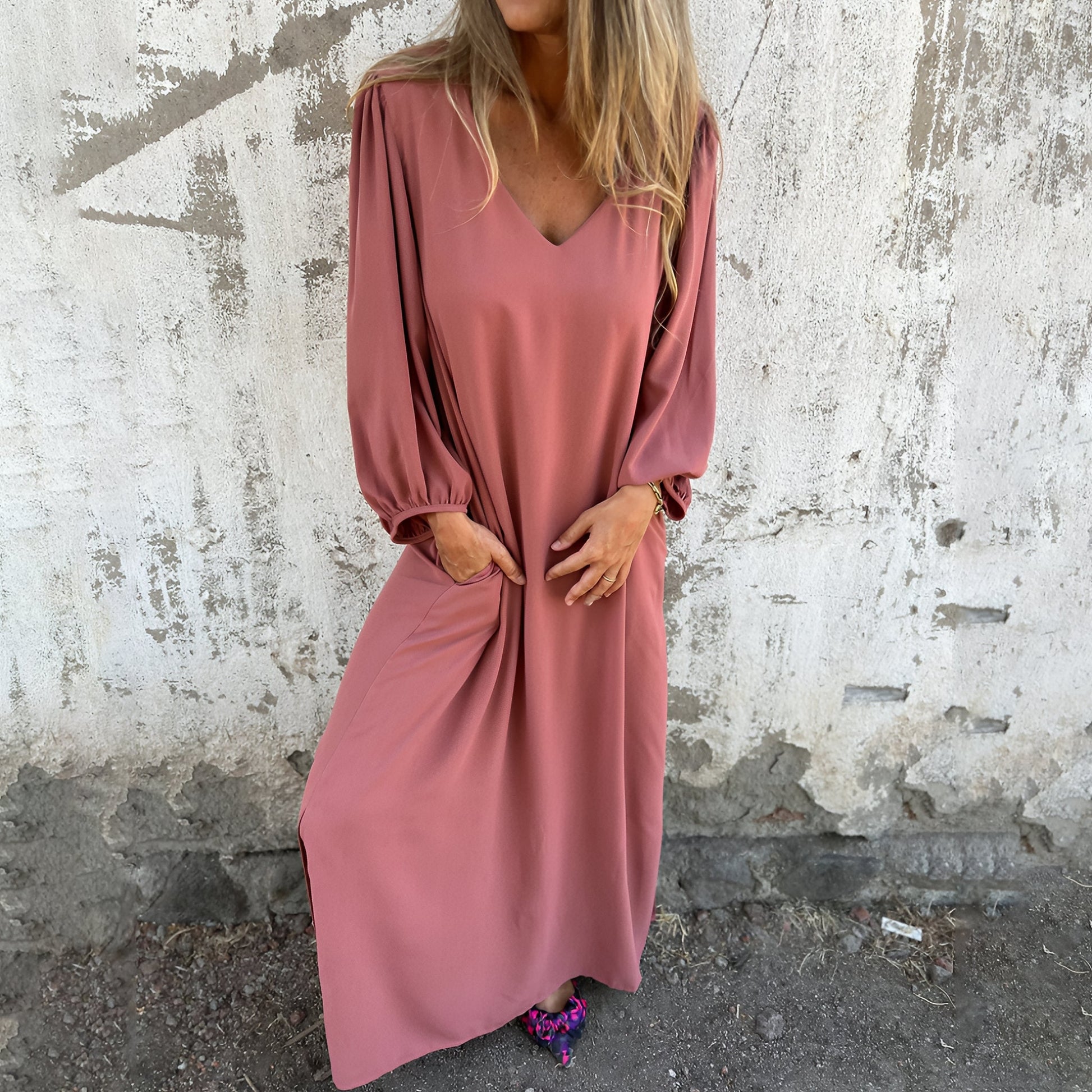 Minimalist Flow Maxi Dress | Timeless Elegance with a Relaxed Fit