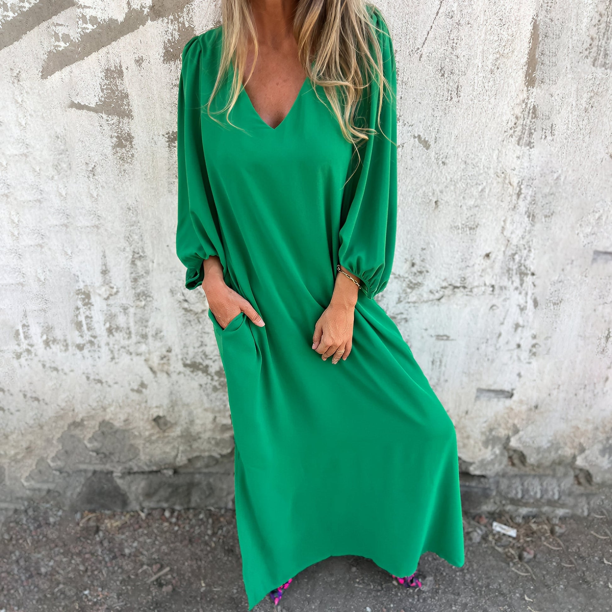 Minimalist Flow Maxi Dress | Timeless Elegance with a Relaxed Fit