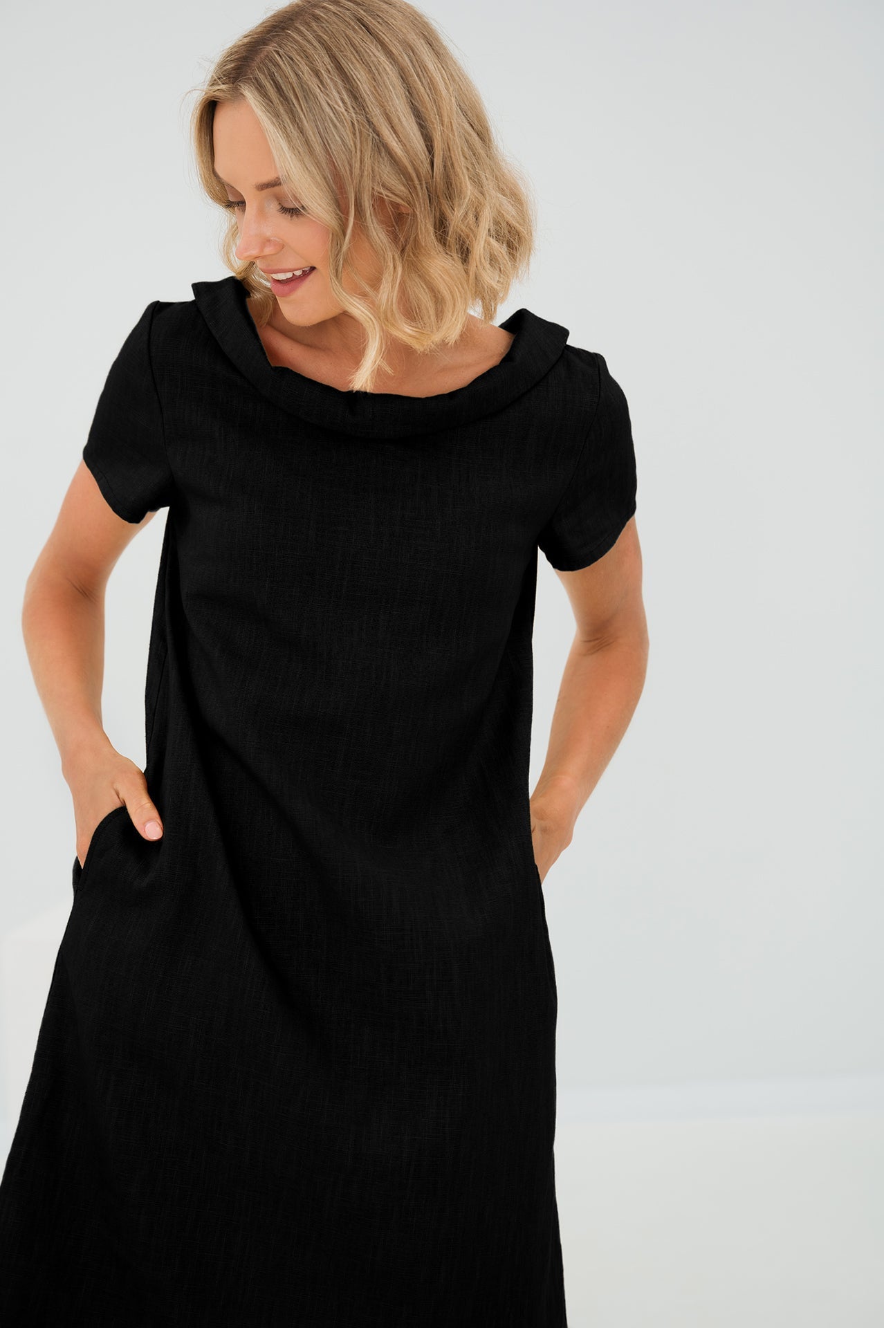 Minimalist Linen-Blend Shift Dress | Timeless Elegance for Every Day